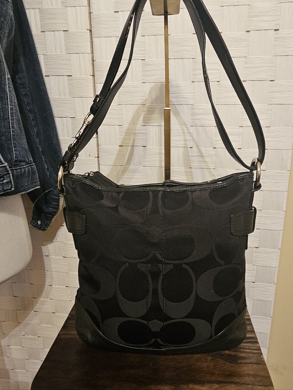 Coach Signature Chain Duffle Bag – Style F19730 Black Canvas With Leather - Picture 2 of 12
